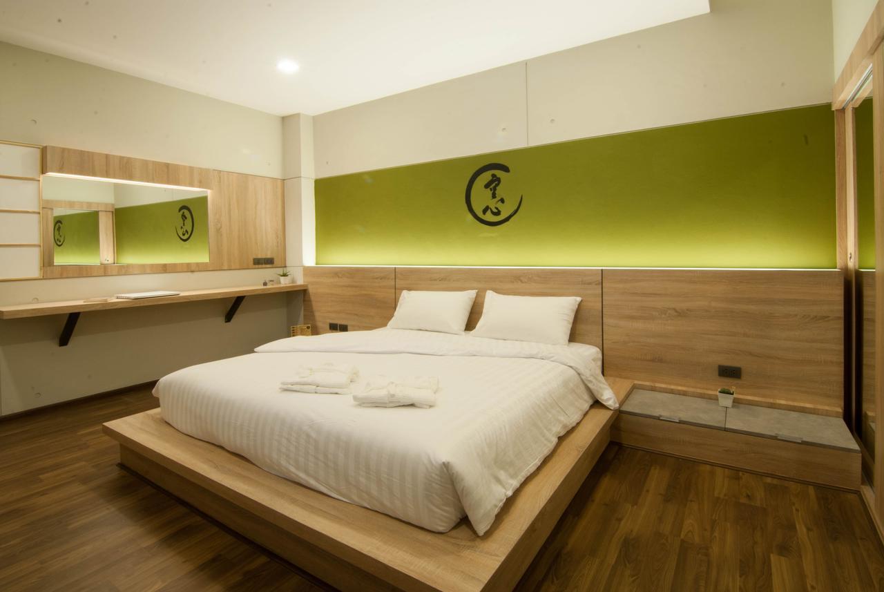 The Zenith Residence Hotel Nakhonratchasima Quarto foto