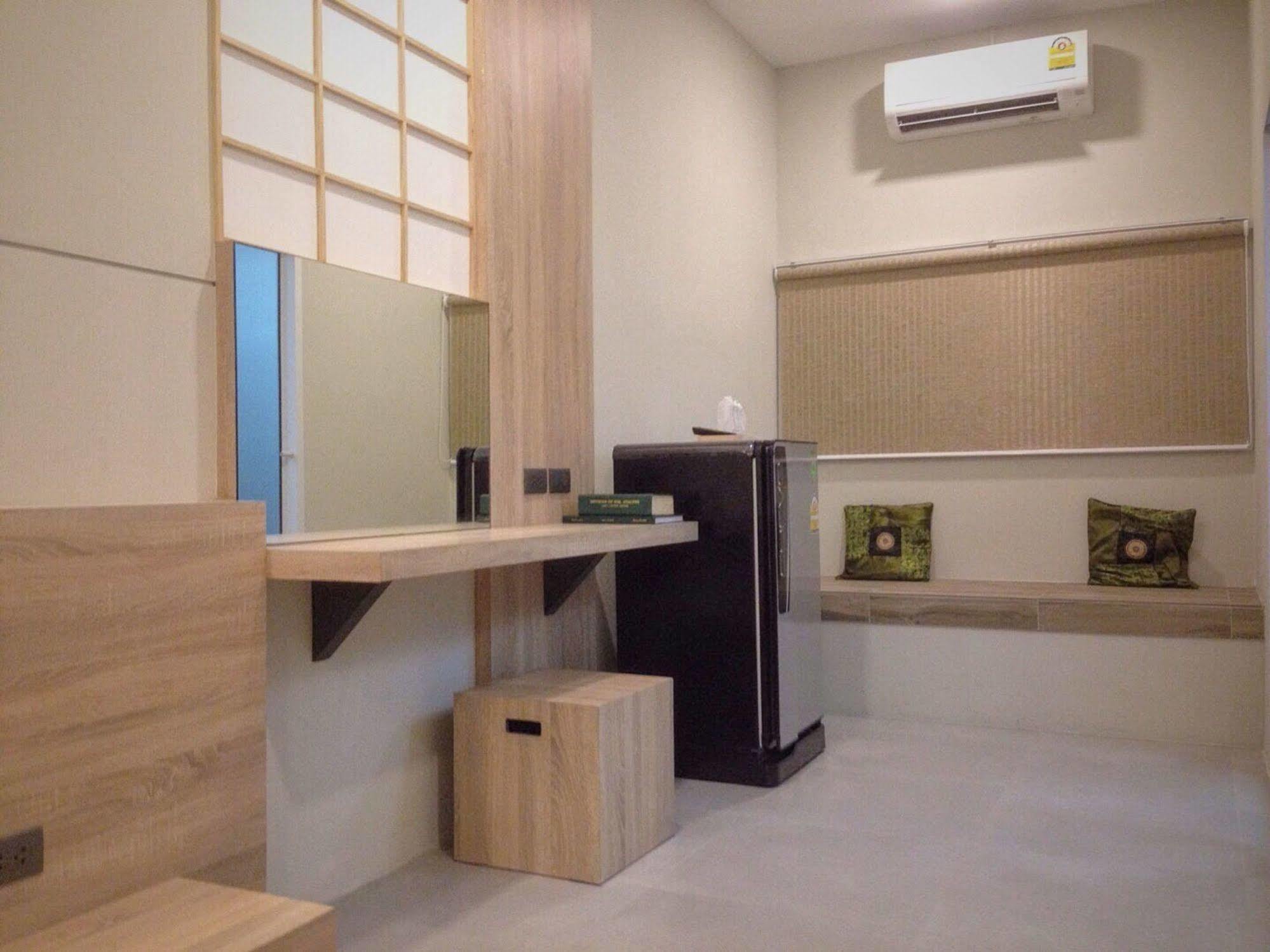 The Zenith Residence Hotel Nakhonratchasima Exterior foto