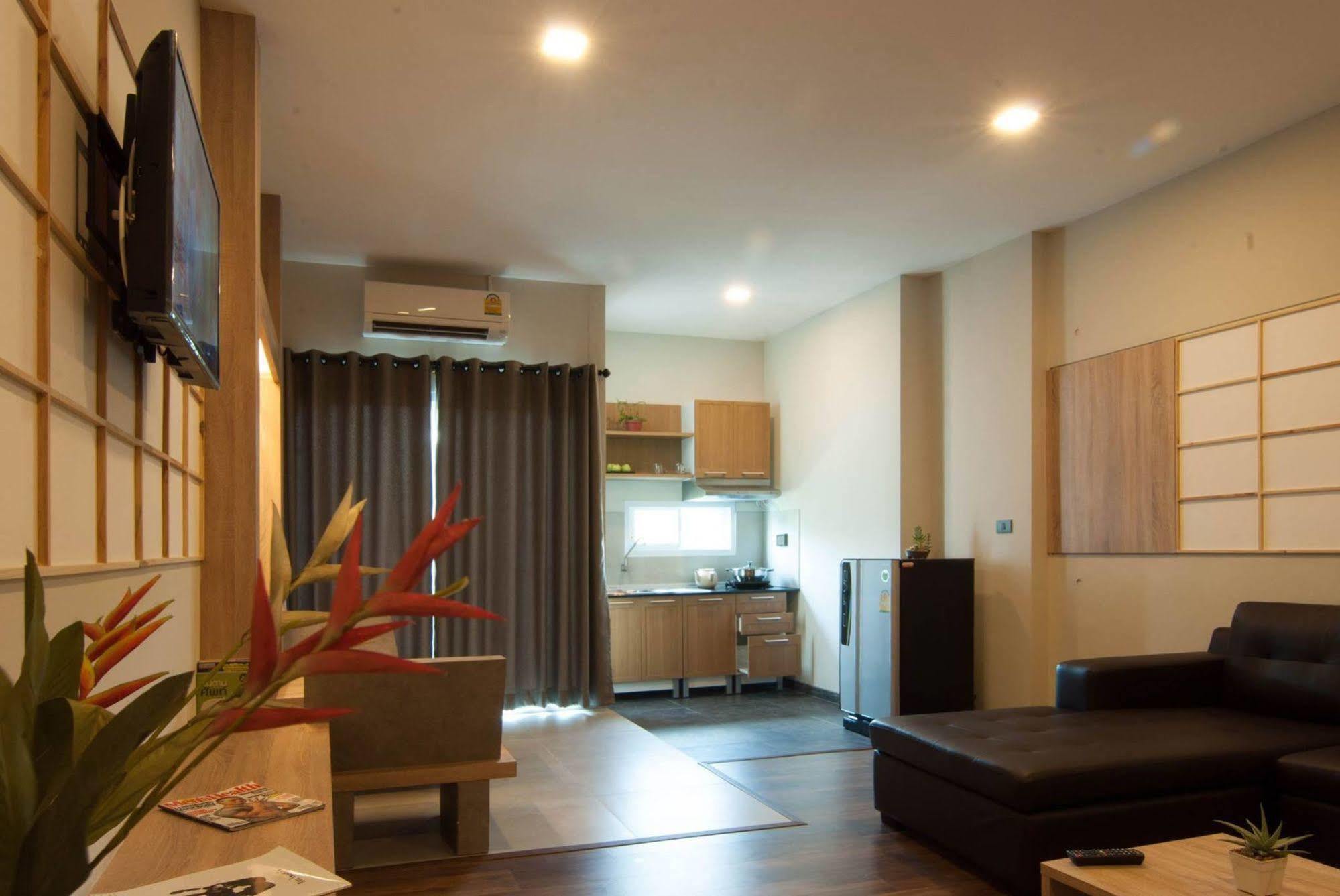 The Zenith Residence Hotel Nakhonratchasima Exterior foto