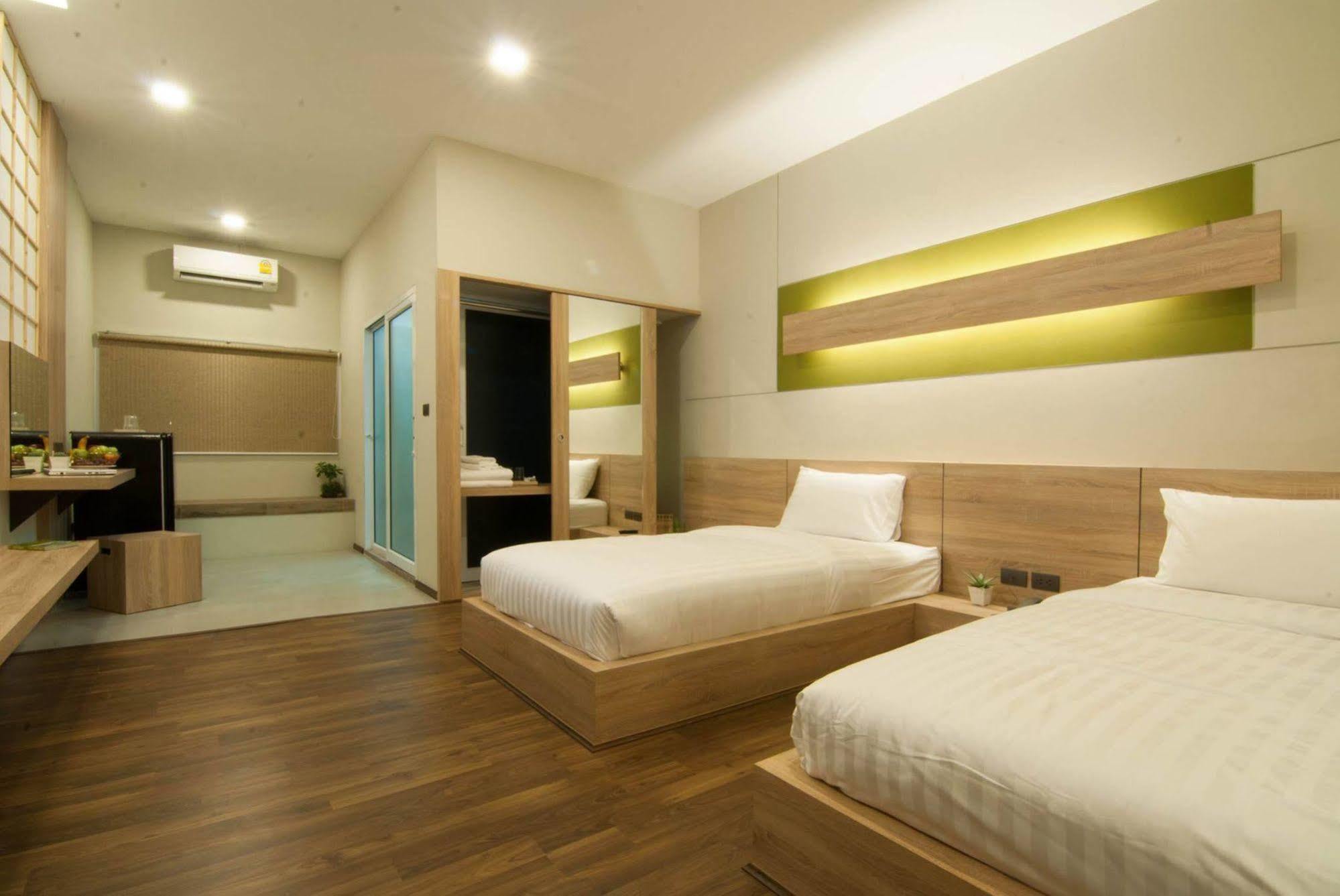 The Zenith Residence Hotel Nakhonratchasima Exterior foto