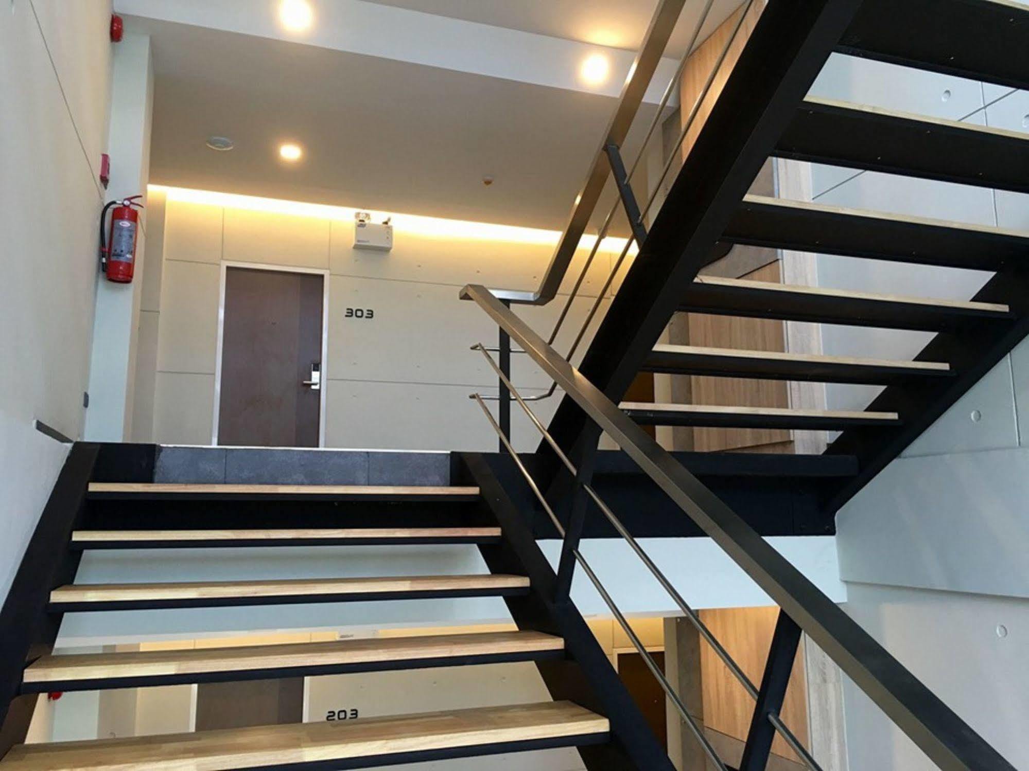 The Zenith Residence Hotel Nakhonratchasima Exterior foto
