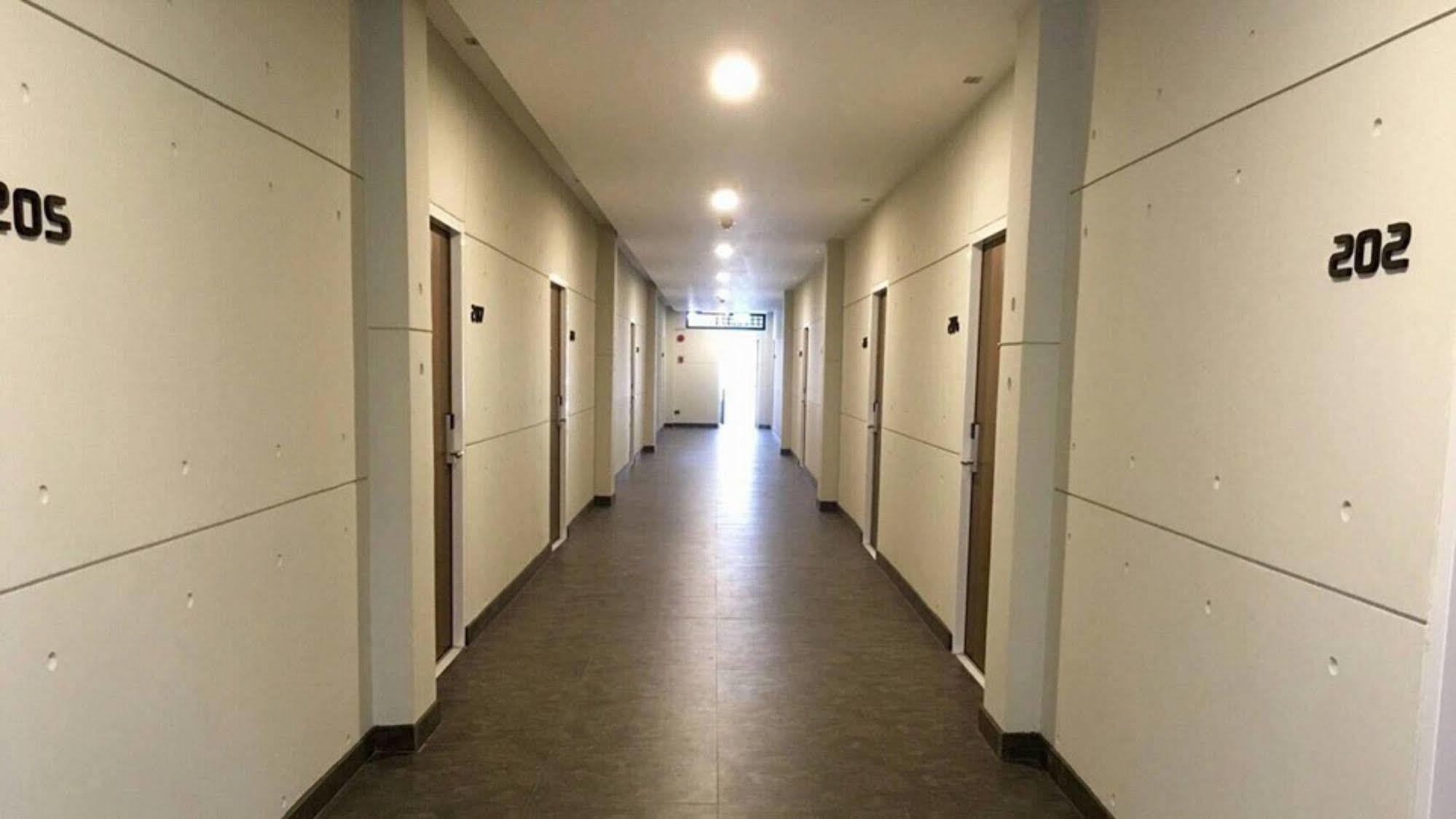 The Zenith Residence Hotel Nakhonratchasima Exterior foto